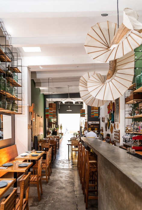 Sesión profesional de fotografía digital para documentar la arquitectura de restaurantes de comida en oaxaca