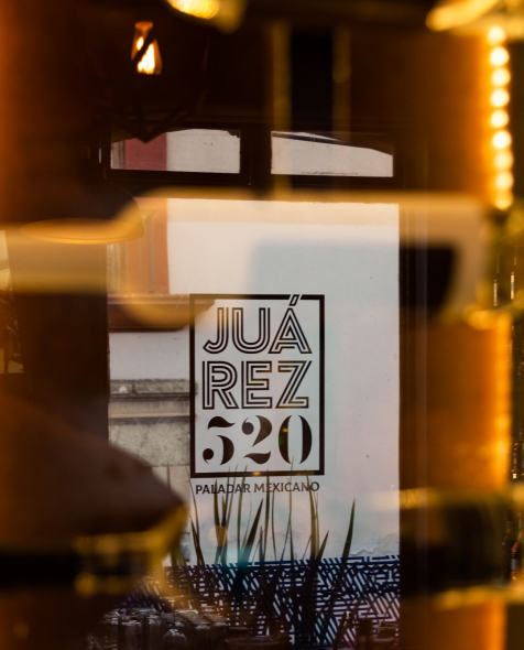 Sesión profesional de fotografía digital para documentar la arquitectura de restaurantes de comida en oaxaca