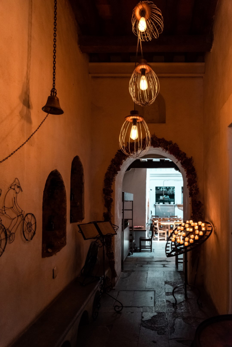 Sesión profesional de fotografía digital para documentar la arquitectura de restaurantes de comida en oaxaca