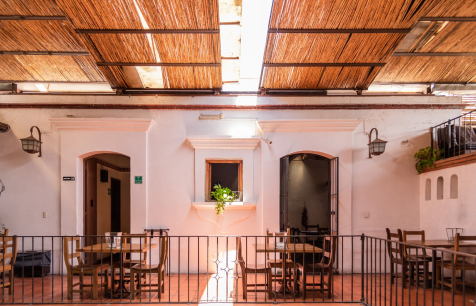Sesión profesional de fotografía digital para documentar la arquitectura de restaurantes de comida en oaxaca