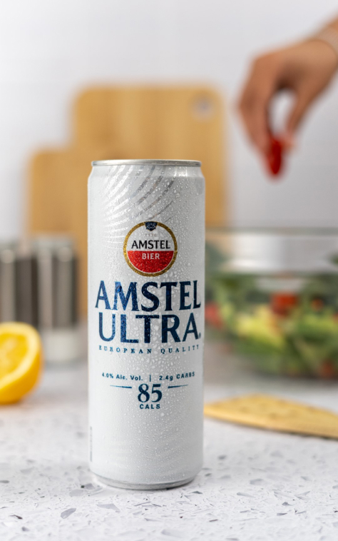 Sesión profesional de fotografía digital para documentar productos premium de Amstel Ultra