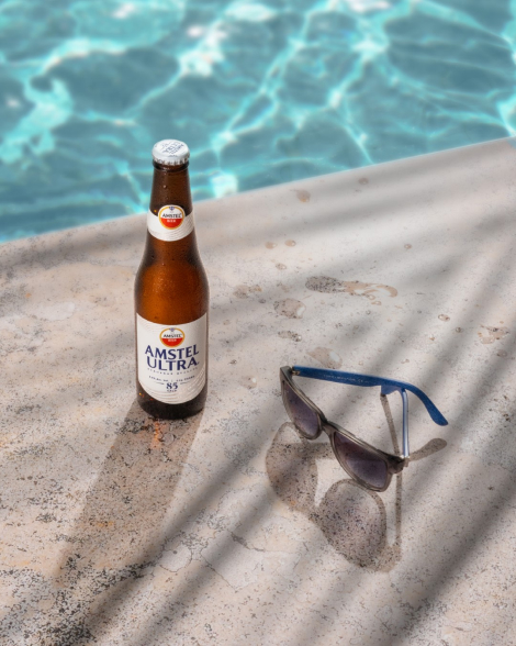 Sesión profesional de fotografía digital para documentar productos premium de Amstel Ultra