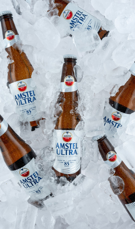 Sesión profesional de fotografía digital para documentar productos premium de Amstel Ultra