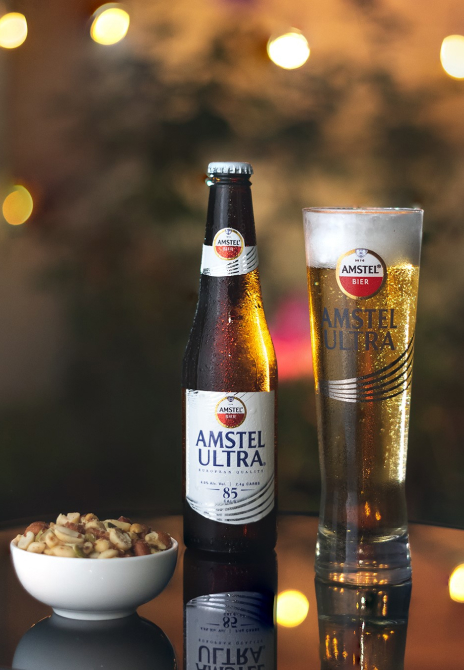 Sesión profesional de fotografía digital para documentar productos premium de Amstel Ultra
